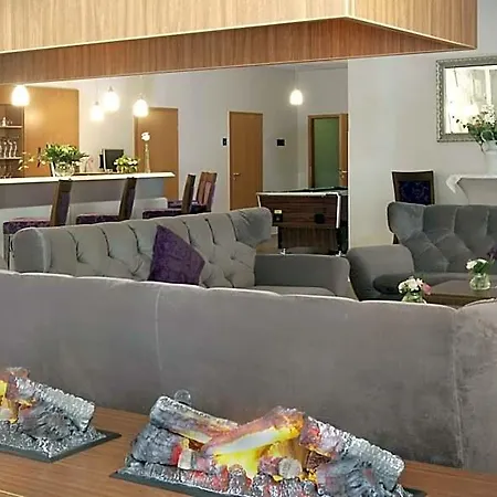 Haus 3*