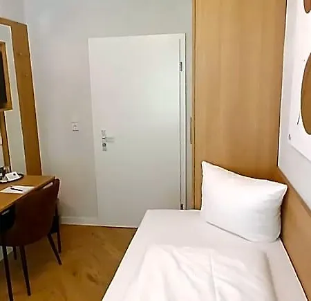 Haus 3*