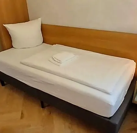 Hotel Haus 3*
